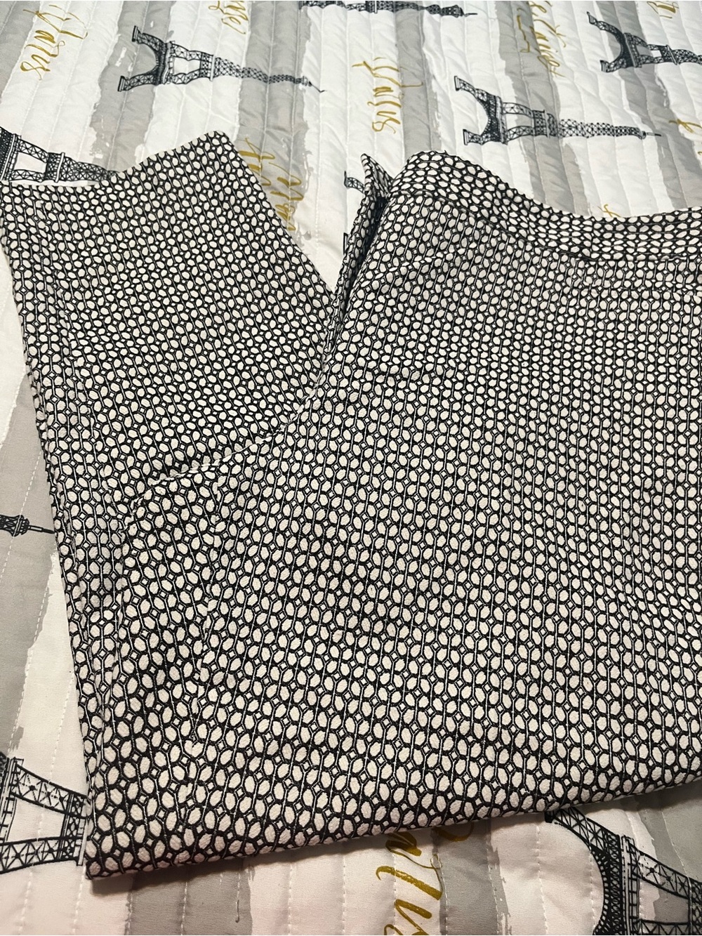 Talbots Hampshire Black & White Geometric Lined Knit Pants, slit front pockets
